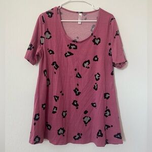 LuLaRoe pink cheetah perfect tee